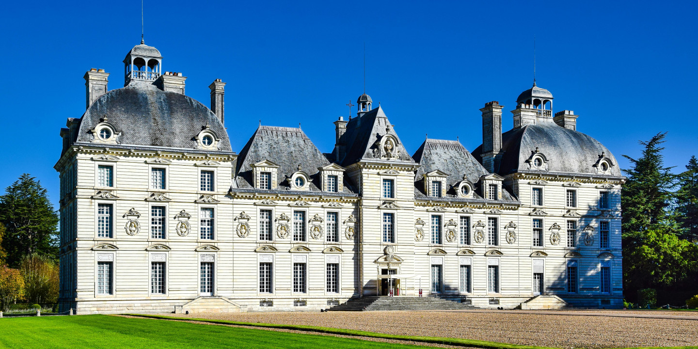 pexels-chateau cheverny.jpg