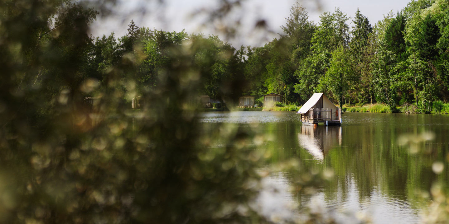 etang-sologne-hebergement-insolite.jpg