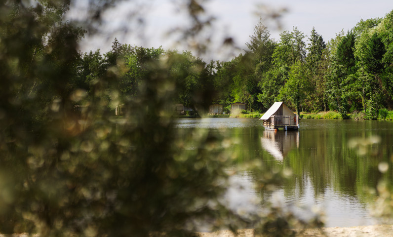 etang-sologne-hebergement-insolite.jpg